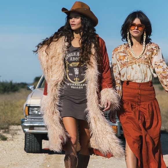 SALE: OFFER $425 TODAY ONLY Joan Jacket - Picture 2 of 14